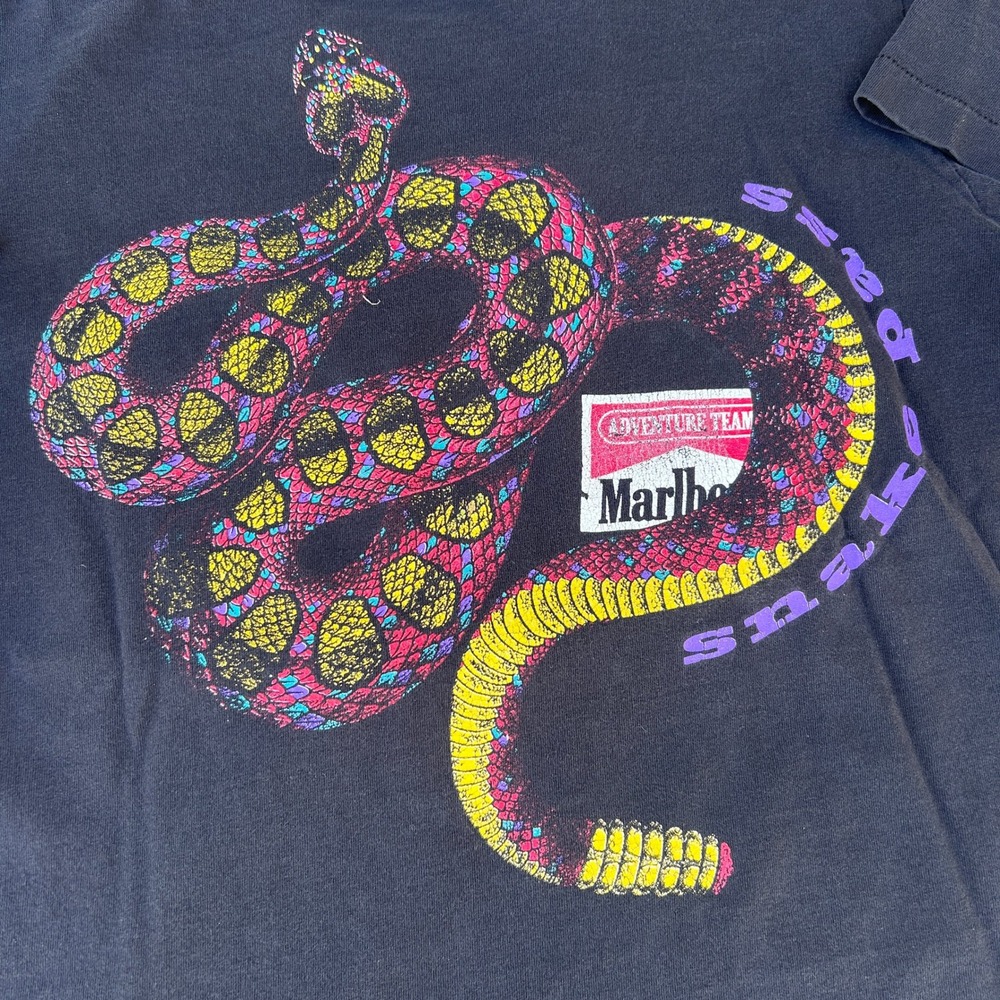 Vintage Marlboro Adventure Team Snake Pass T Shirt XL Faded Black 90s Pocket Tee - Picture 4 of 8